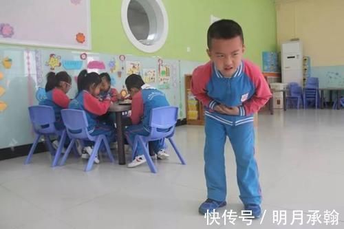 喝奶|孩子早上先喝奶还是先吃饭?顺序错了可能影响发育,家长要分清楚