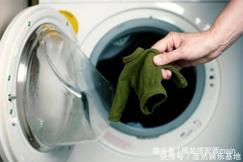 收纳|毛衣洗不好就变形!教你4招超实用保养技巧,再也不怕缩水起球