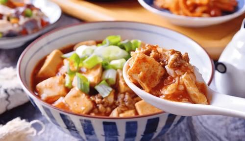 大排档|大排档一老板血脂6.8，半夜脑梗进医院，医生叹息：全是“2素”惹的祸