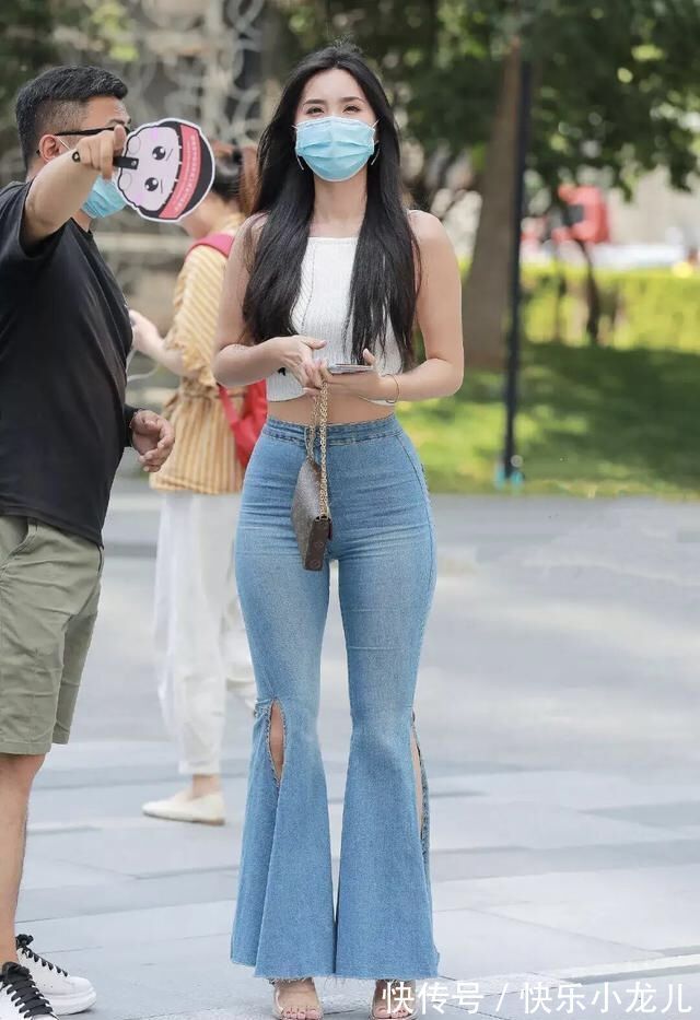 身形 身材魁梧也无需扮嫩,借鉴3个搭配小心机,照着穿百搭又显瘦