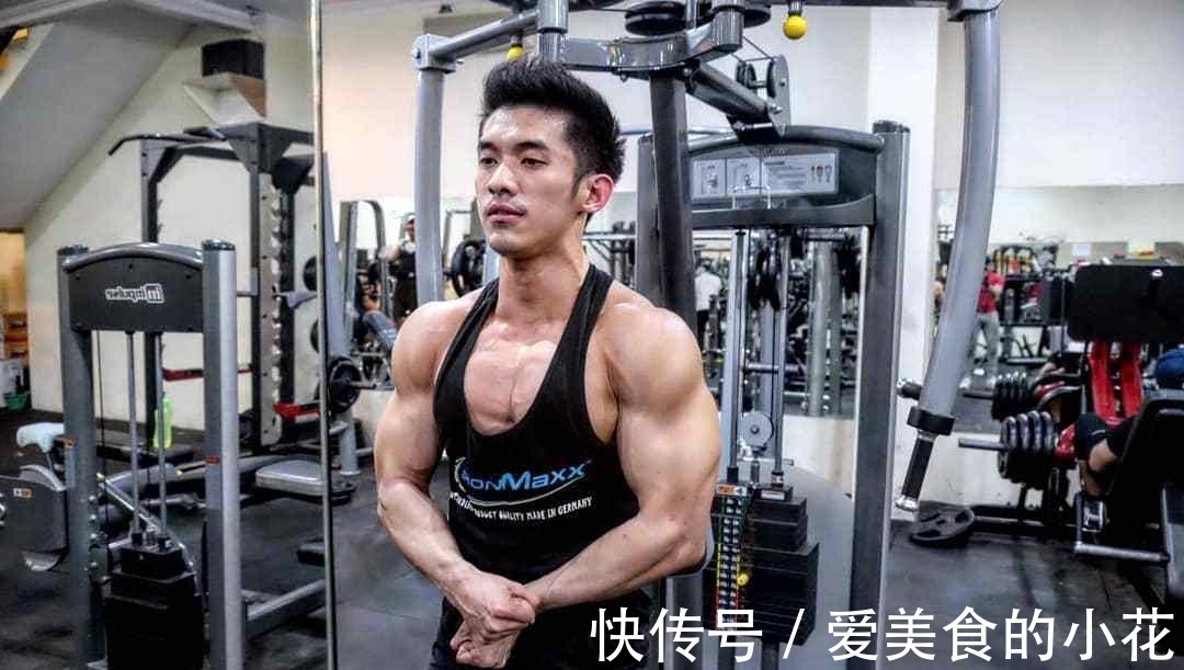 健身房|性感男神：肌肉型男强势来袭，精心雕琢的人鱼线尤其迷人！