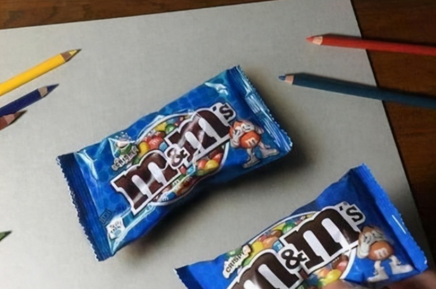 美术生来$美术生“绘画功底”有多强,老师看后难辨真假,并直言:没白教