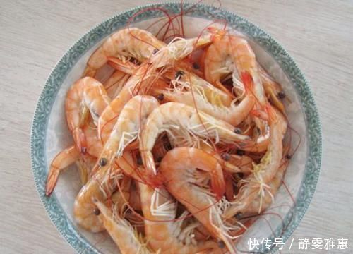 白水煮虾时,先放盐还是后放盐这一步做错了,难怪虾又老又腥