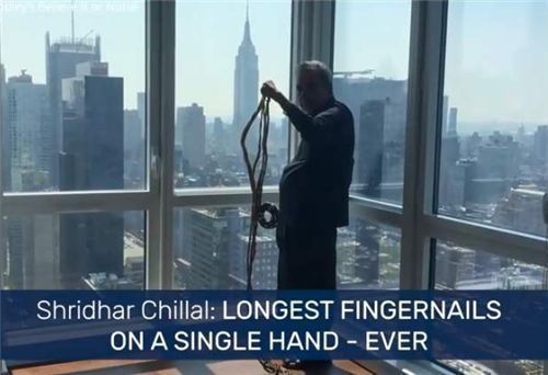 手指|他66年没剪指甲,曾打破吉尼斯纪录,捐博物馆后手指却发现新变化