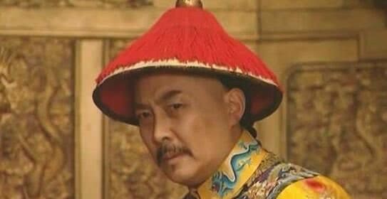 到底|清朝的公爵非常稀少,与军机大臣相比,到底谁的权力更大?