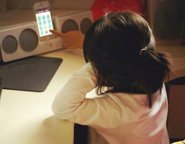 日常生活中|四岁娃近视400度,只因父母疏忽保护孩子视力,别忽视这些细节