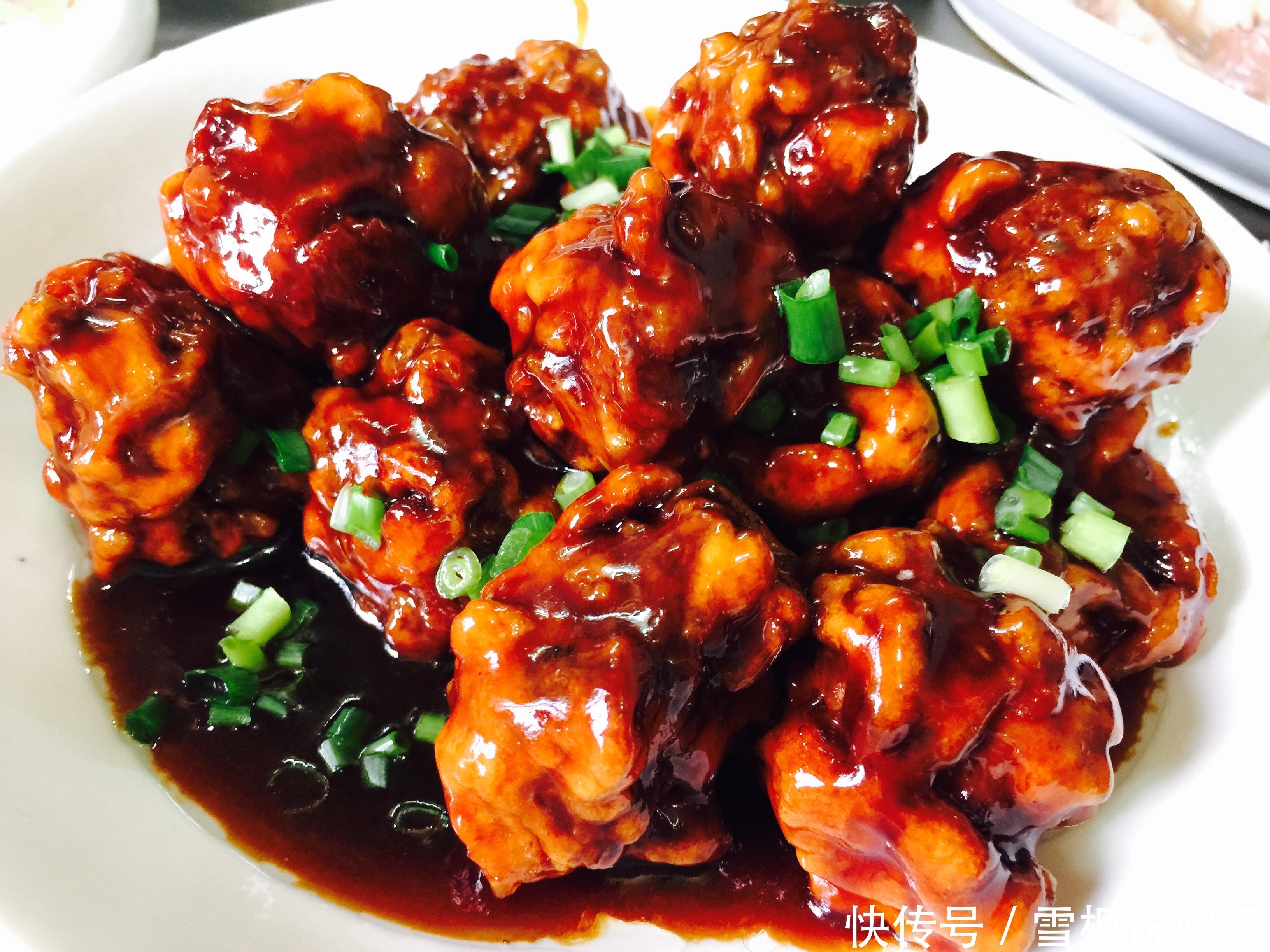 喜欢吃排骨的收藏了,简单一做就好了,软糯香甜,醇厚好吃