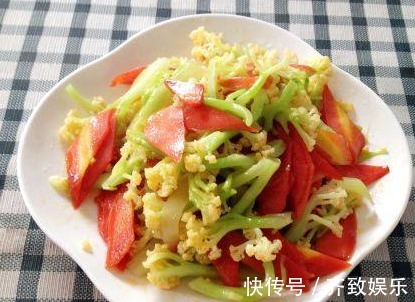 花菜加一宝,女性常吃,色斑不见了,皱纹也消失了,身材越来越好