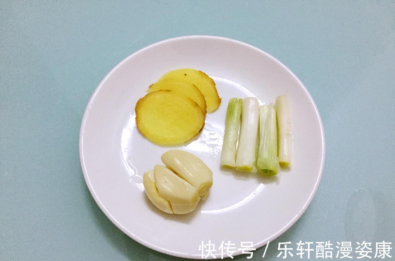 红烧猪蹄这样做，肥而不腻Q弹软糯，色香味俱全