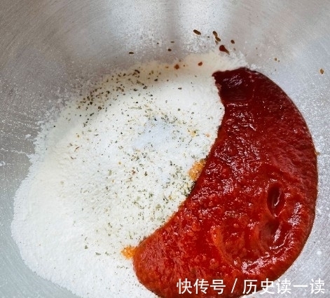 面包|天气热，孩子胃口差？用酸酸甜甜的番茄毛豆面包打开孩子的胃口吧