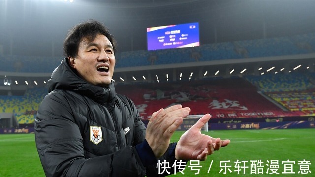 海港|山东泰山勇夺双冠王的背后,明面是郝伟换人的神奇,实则另有其因