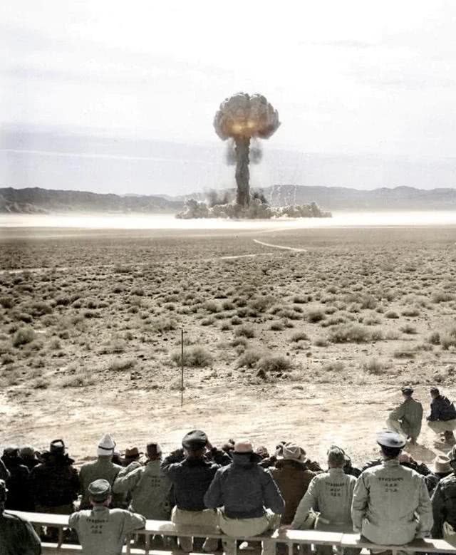 过目难忘|历史上那些让你过目难忘的图片：特工时期的普京、未化妆的梦露