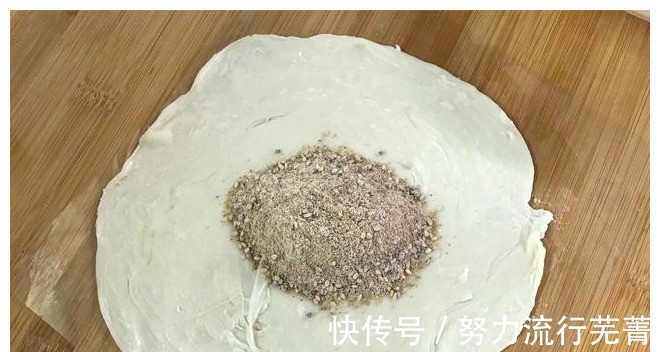 红糖|孩子最爱的红糖饼，不揉面不发面，酥到掉渣，三天两头就要做！