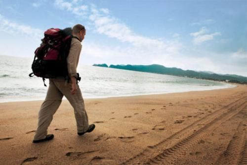 人类 地月距离约38万公里,以正常的步行速度,需要多久才能走完?