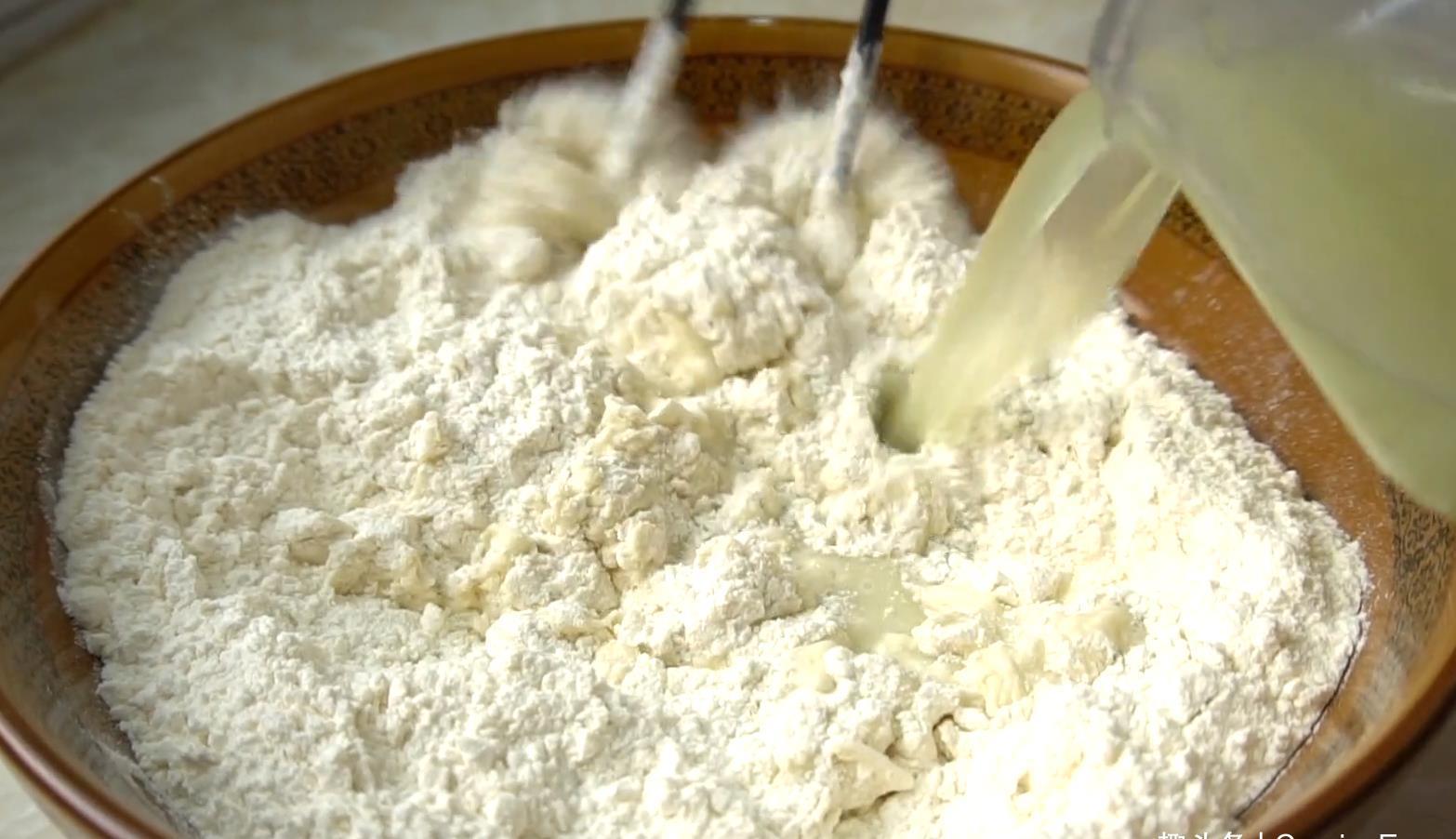 简单|白菜简单做,不发面不烫面,一折一卷就搞定,比包子还好吃!