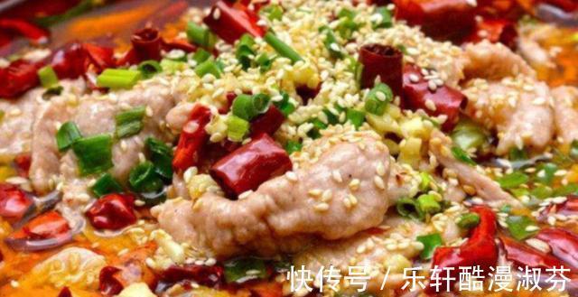 水煮肉片|水煮肉片的家常做法，做好之后肉片滑嫩，下饭又解馋