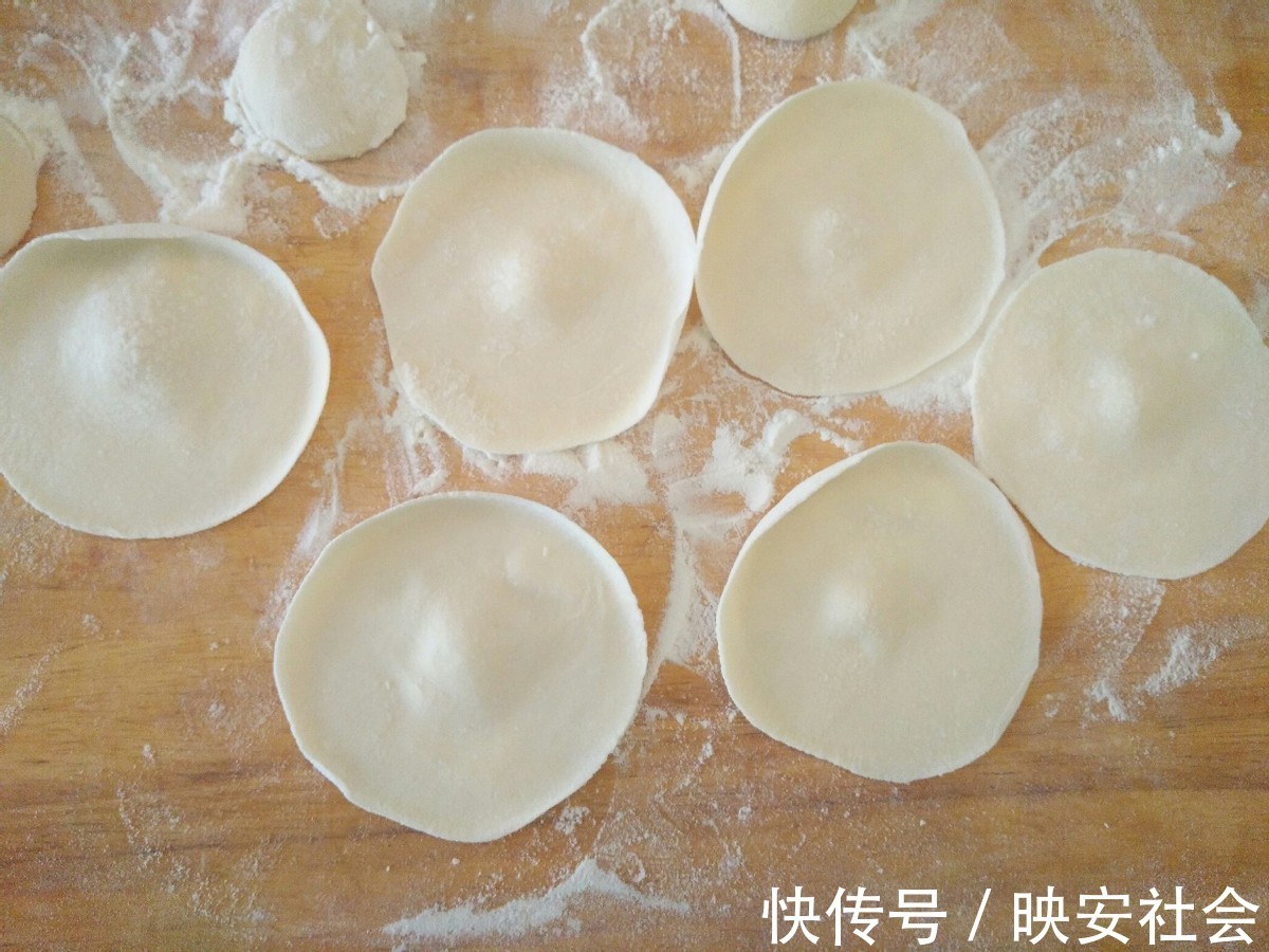 灌汤小笼包|会流汤的灌汤小笼包,皮薄多汁味道棒,很简单一看就会