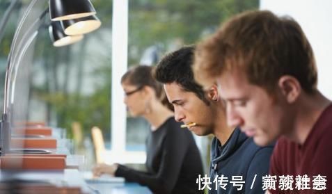 男性|男人开始衰老时,身体多半会出现3个表现,早知早受益!