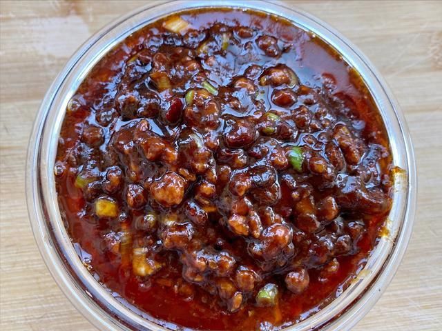 家中自制万能酱,秘制配方,20分钟搞定,拌面卷饼夹馒头吃啥都香