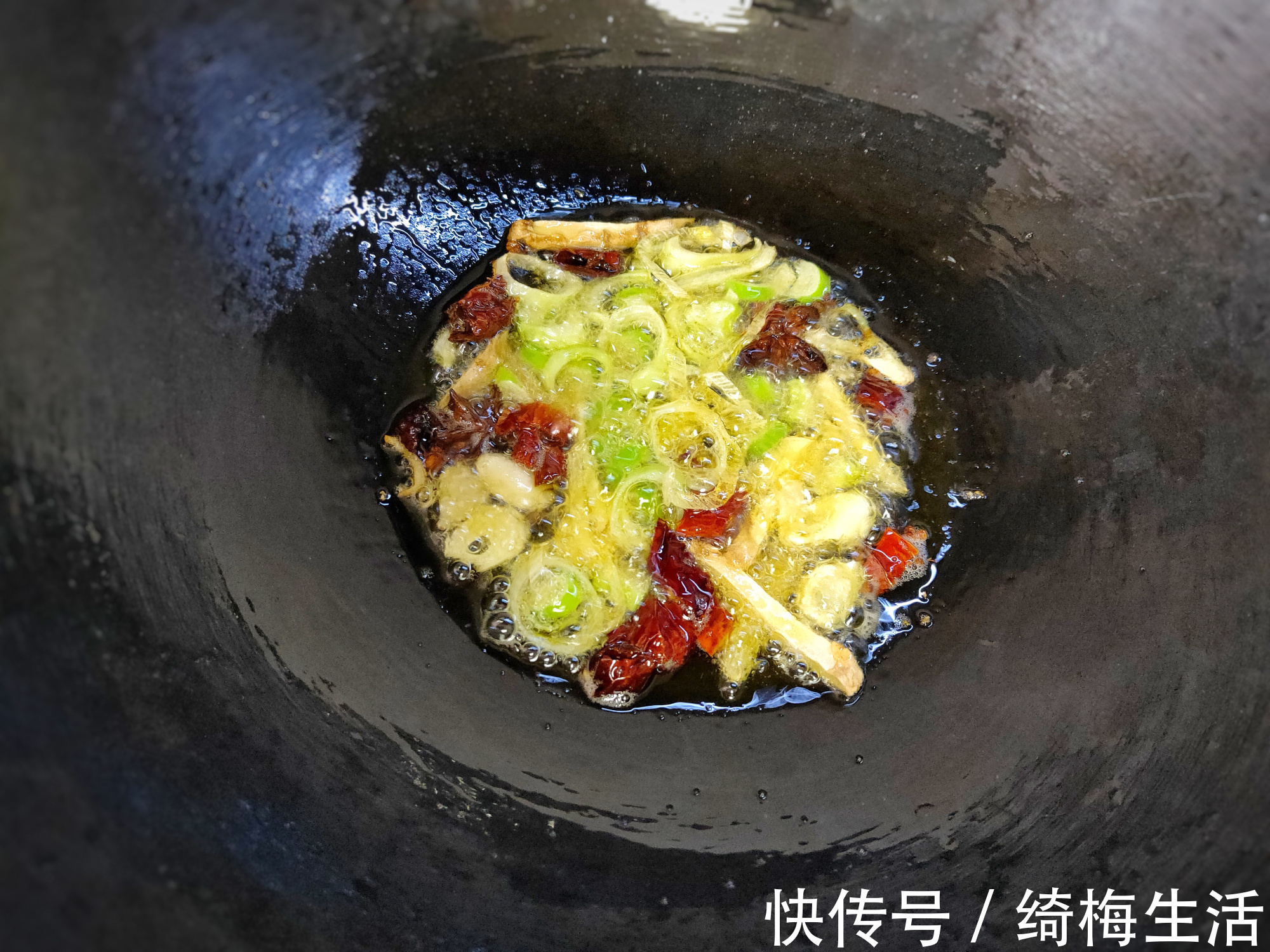 鲅鱼|这鱼便宜还没刺，遇到从不手软，一买就是七八斤，营养丰富味鲜美