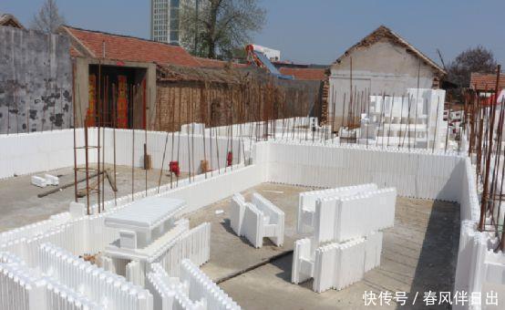惊呆|头次见有人用泡沫来盖房子,一开始觉得不可能,看到后惊呆了