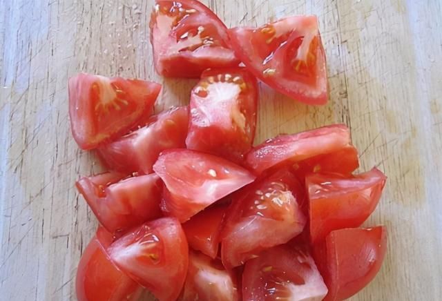 早餐,我家隔三差五吃汤面,有菜有汤开胃助消化,比粥更营养