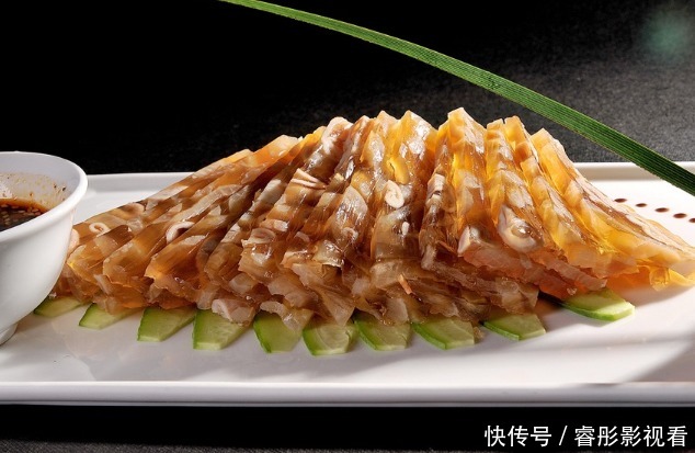  晶莹剔透|做猪皮冻时，猪皮焯水后就煮是大错！多加这1步，猪皮晶莹剔透