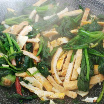 辣蛋|三分钟做好辣蛋豆腐蒜菠菜，做饭太简单！