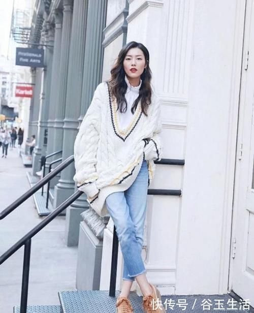 雾霾|秋冬,毛衣就买这3个“显白色”,高级不说还减龄,照着穿就好了