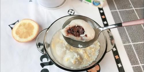 元宵原来是这样做得的，简单易上手，以后再也不用出去买来吃了