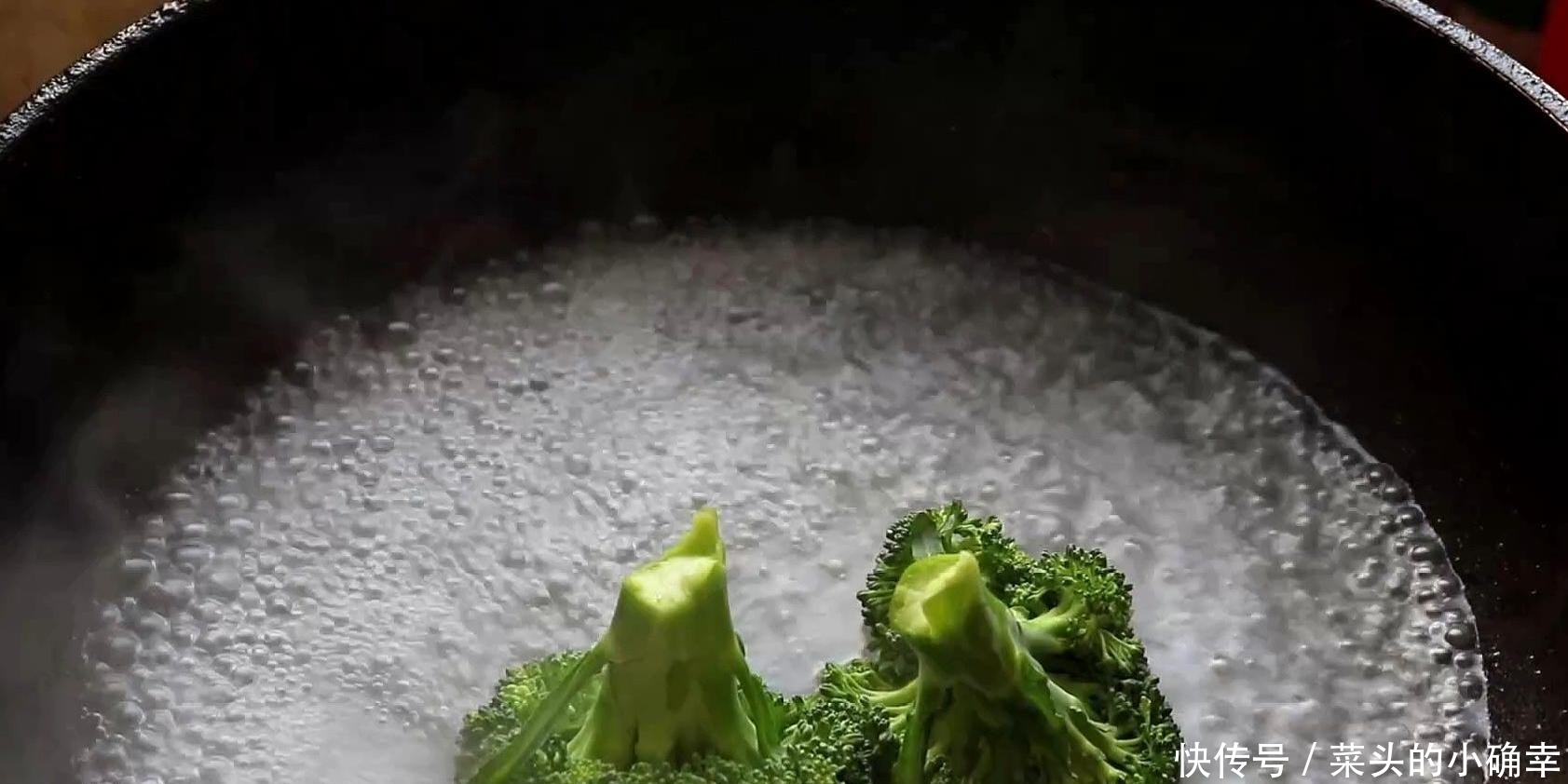 西兰花又出新吃法,加4个鸡蛋,不用炒不做饼,比吃肉还香