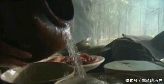 破绽&水浒传中最大的破绽,“上两斤牛肉”,我们都被骗了!