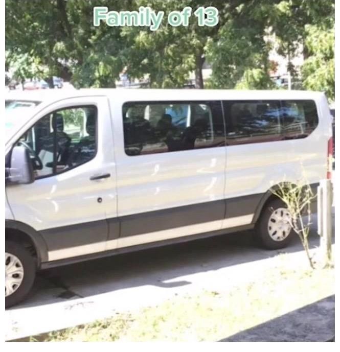 罗文|美国32岁女子生下第12个宝宝,家中孩子多,一周要换600片