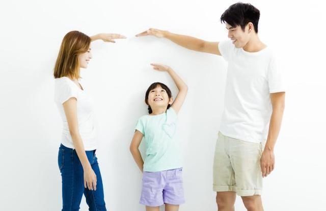 孩子|青春期阶段,有四种行为影响身高发育,“大长腿”可能要和你拜拜