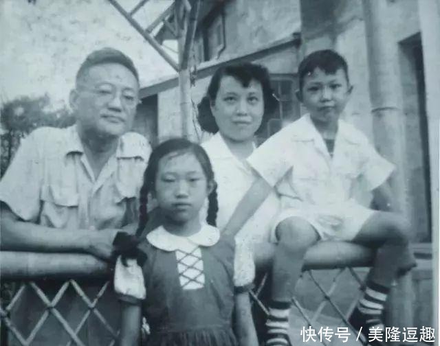 妻子|百岁老人的爱恋,和妻子相伴28年,骨灰放枕边共眠33年