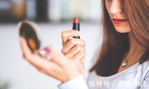 护理|涂口红的3个“低级错误”，八成以上女人都在犯，难怪掉色还沾杯