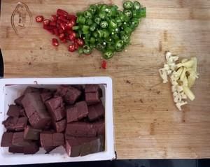  青蒜炒鸭血-有它能吃两大碗饭