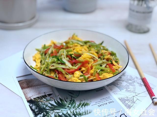 红椒|韭黄炒鸡蛋,先炒韭黄还是先炒鸡蛋,很多人搞错,难怪韭黄不好吃