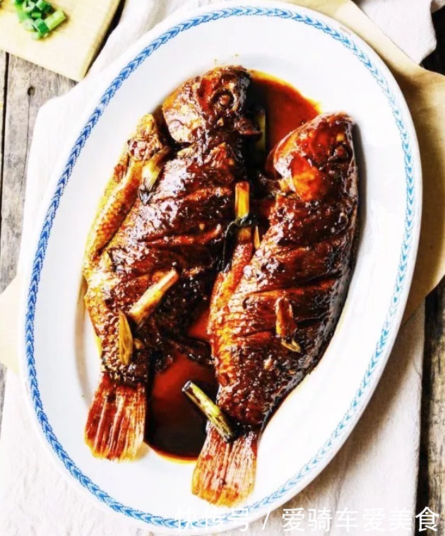 兄弟做鱼,厨艺大比拼,谁厉害一吃就知道