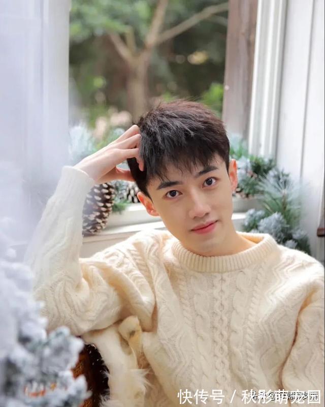 时髦|2021年男生“新发型”参考,理发师建议留这4款,时髦又减龄