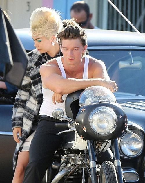 两个儿子|守灵小伙看到女尸太漂亮,一时没忍住竟欺负了她,女尸活了