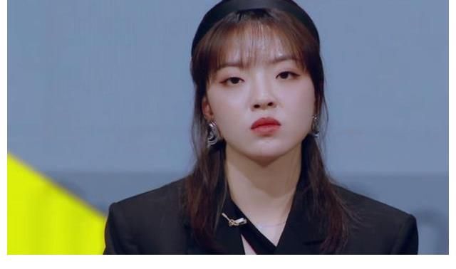 這節(jié)目太真實(shí)！《導(dǎo)演請(qǐng)指教》韓雪被“業(yè)余”罵哭，王文也是陪襯