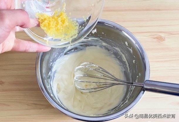 奶粉|一款超好吃的夹心饼干，清新柠檬乳酪酱加奶香十足曲奇饼干