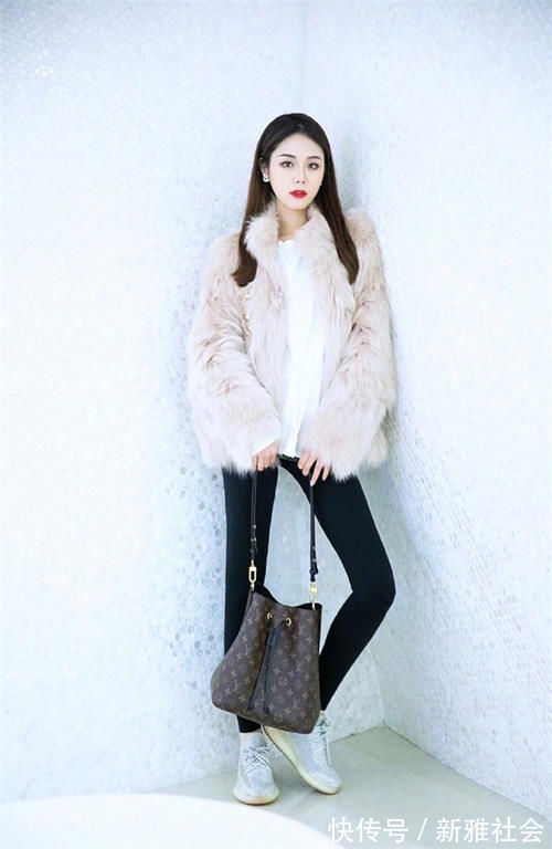 保暖 “奶奶大衣”火了!比羽绒服保暖,比呢子大衣高级,今冬必入