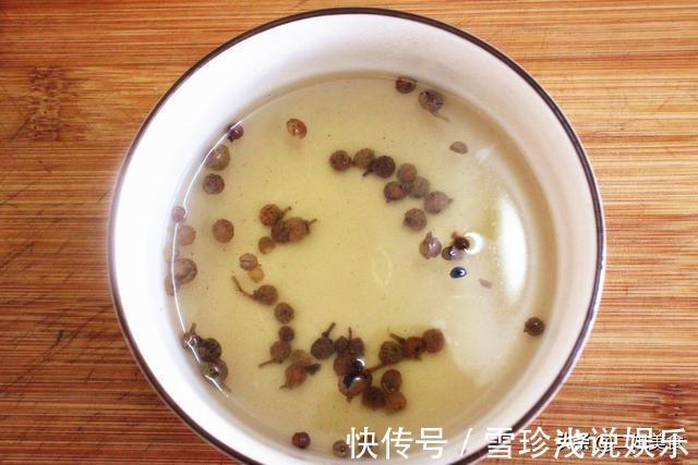 厨师|牛肉洋葱馅好吃的秘诀,教您老厨师的配方,鲜嫩多汁,真解馋
