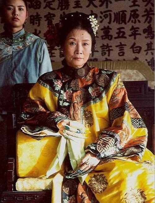 白银|乔致庸晚年有白银一千万两,相当于现在多少钱?