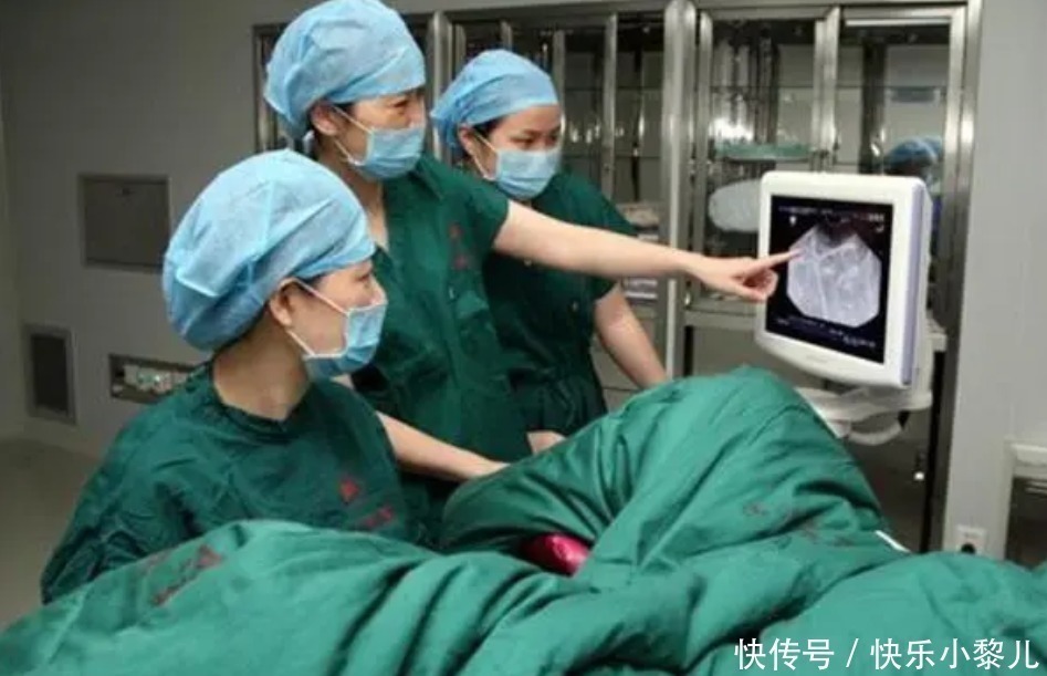 产检|孕妇凌晨5点上厕所,竟发现胎儿的小腿的露出来,孕晚期定要当心