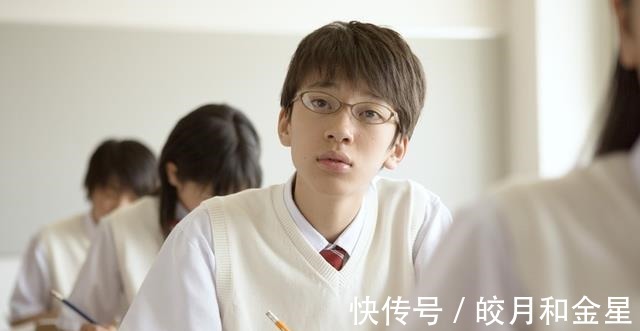 青春期|13岁男孩身高直冲175cm,提醒冬天可多吃“3黄”,或助孩子长高