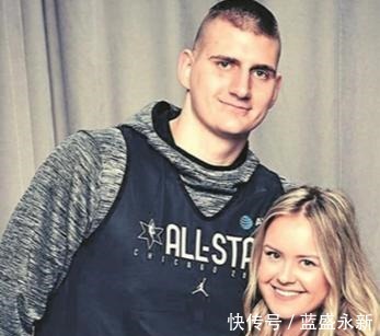 娜塔莉亞|人生贏家！一路順風(fēng)順?biāo)募s基奇娶初戀女友，兩人夫妻相明顯！