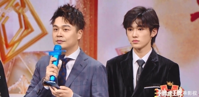 王牌“最有优越感”女嘉宾,其他人都毕恭毕敬,而她却要插裤兜